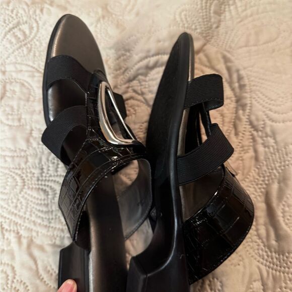 Karen Scott Black Geometric Slide Sandals - Picture 7 of 10